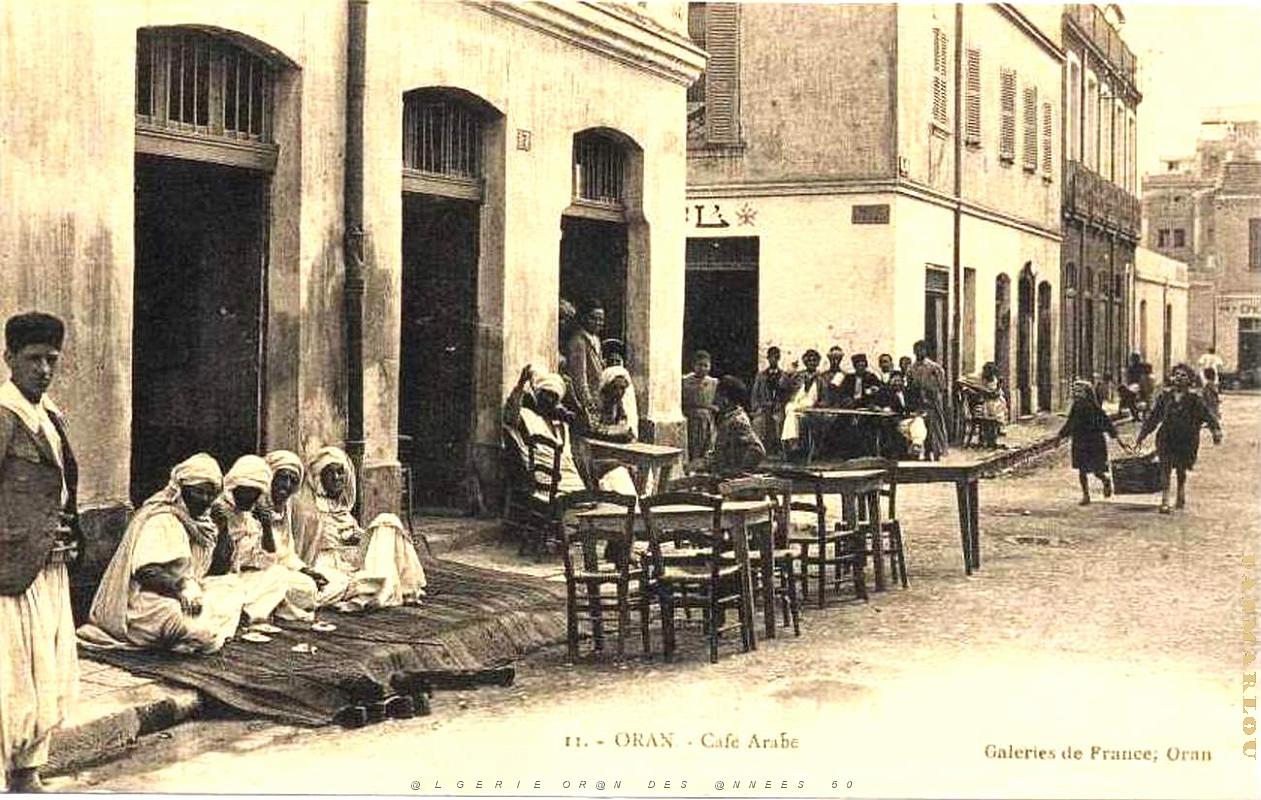 CA a- 054- Village negre.jpg